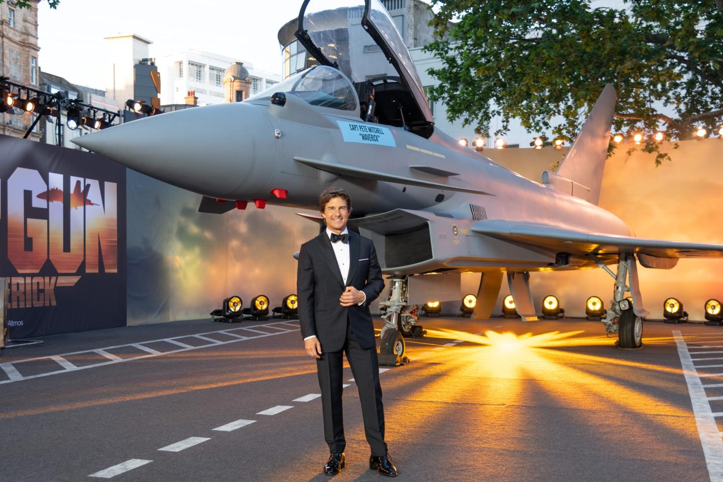 The heirs of the ‘Top Guns’ magazine journalist are suing Paramount and want to stop the Tom Cruise blockbuster from getting distributed