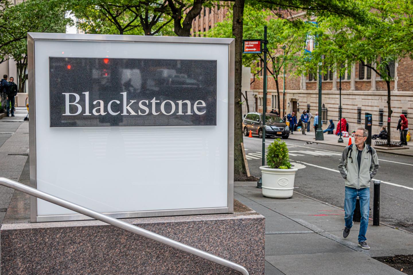 Blackstone has raised an initial $3B for its second growth fund as tech stocks continue to plunge
