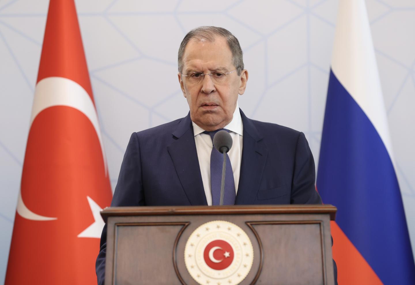 Lavrov caught off guard by Ukrainian journalist over grain theft claim