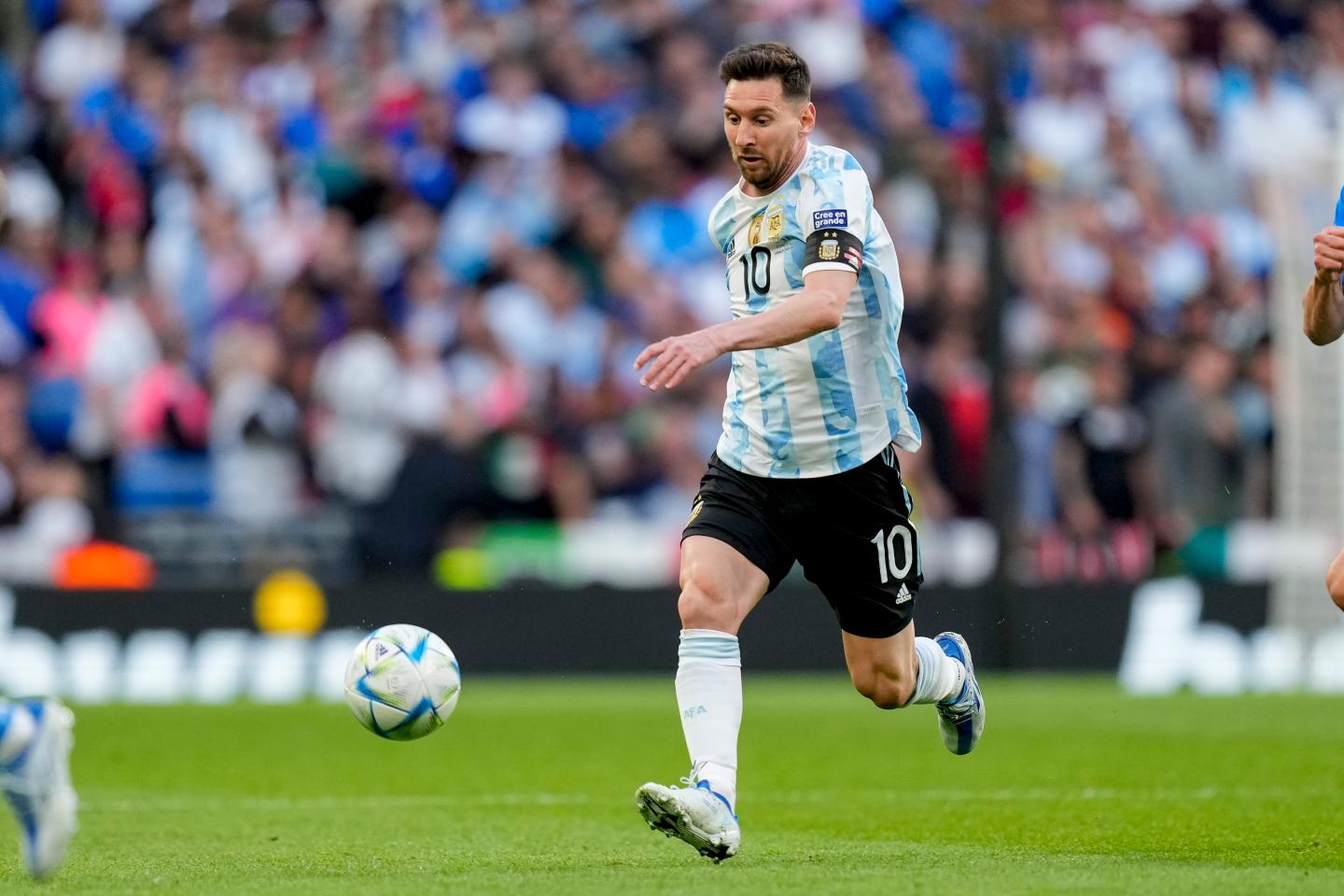 Lionel Messi of Argentina controls the ball during the Finalissima 2022 match between Italy and Argentina.