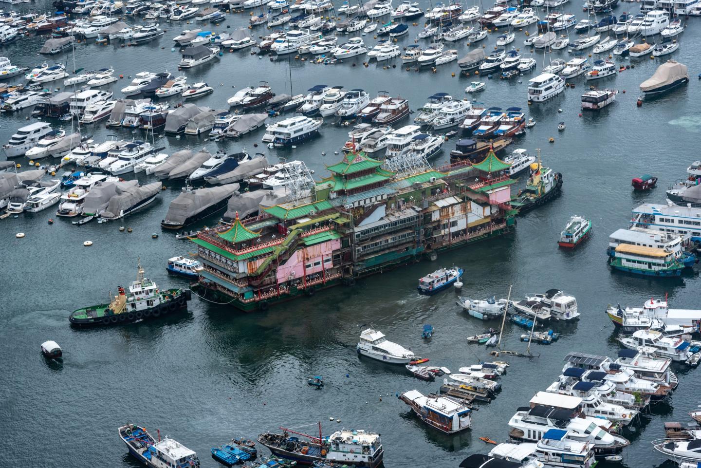 Hong Kong’s iconic floating restaurant sinks in South China Sea after being towed away from dock