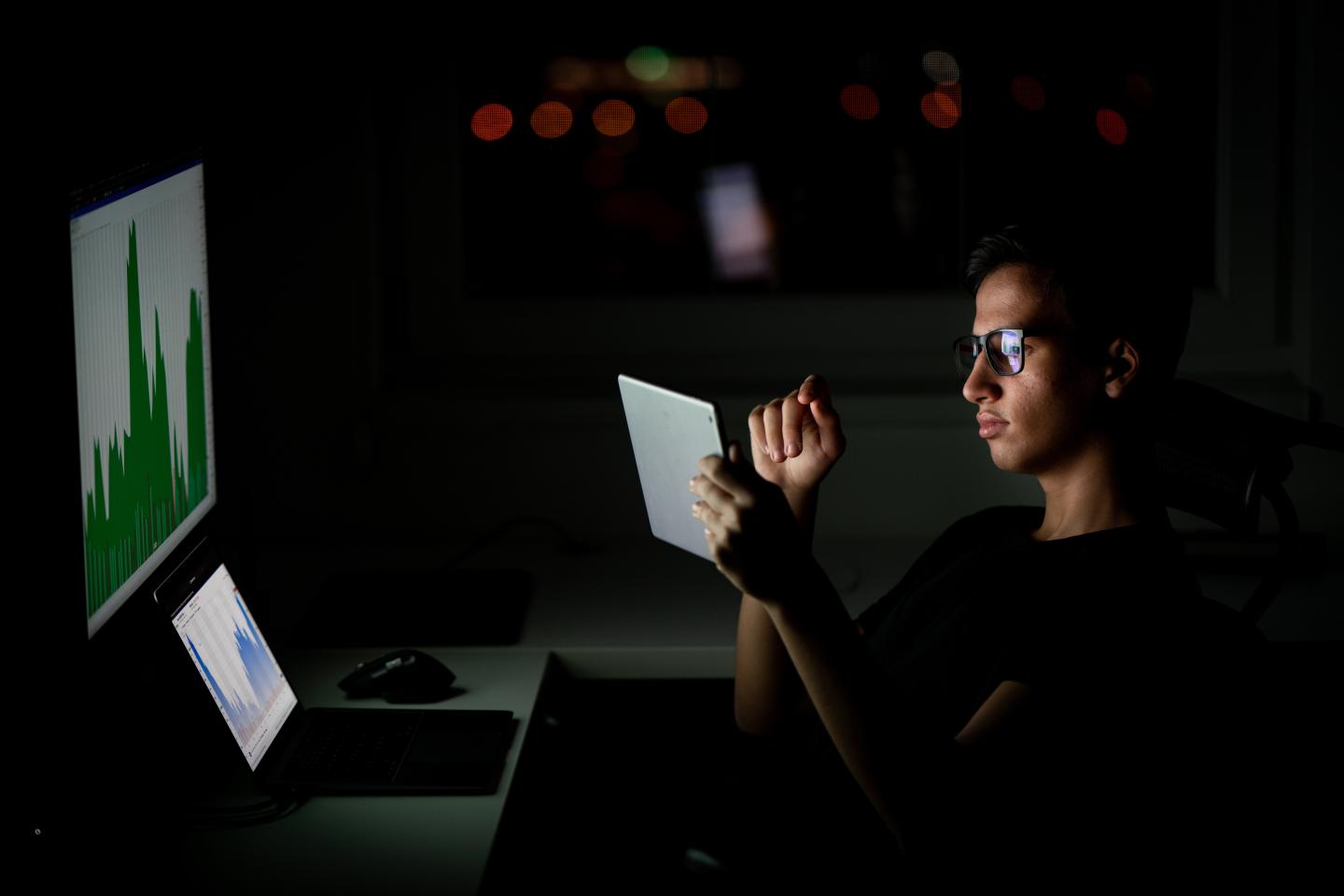 stock and crypto trading man