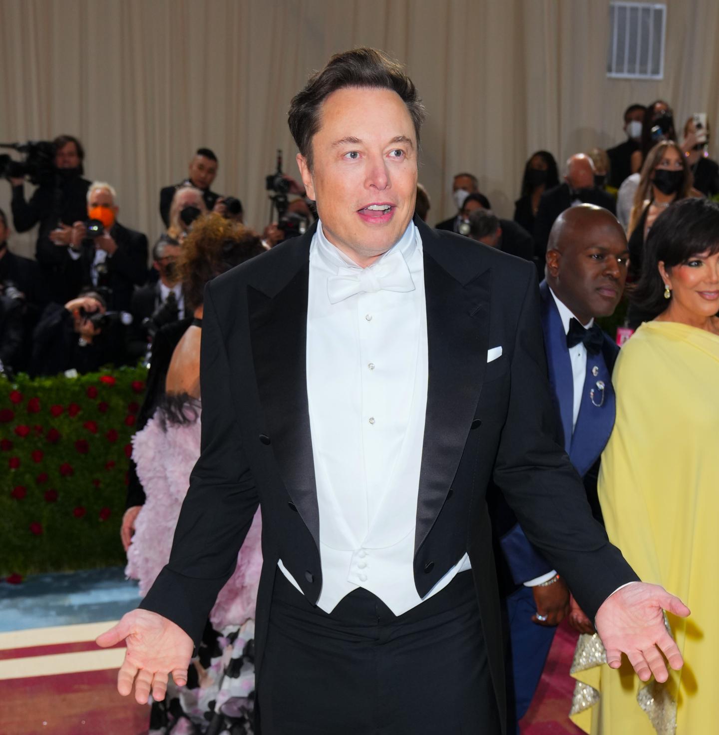 Elon Musk wants Twitter to allow more outrageous posts, but his SpaceX staff reportedly find him embarrassing