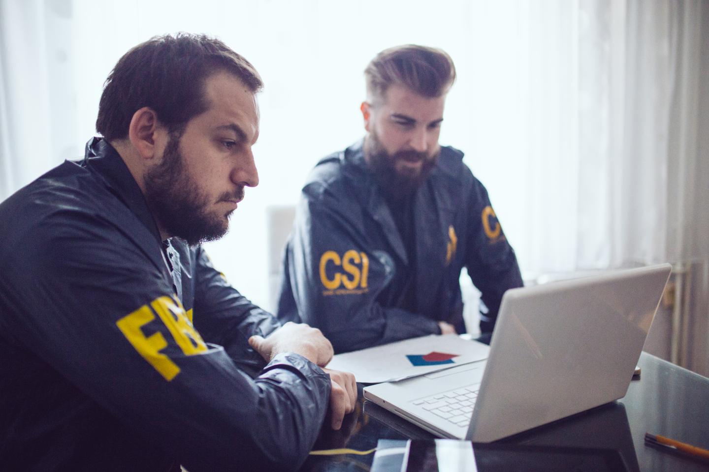 FBI agents