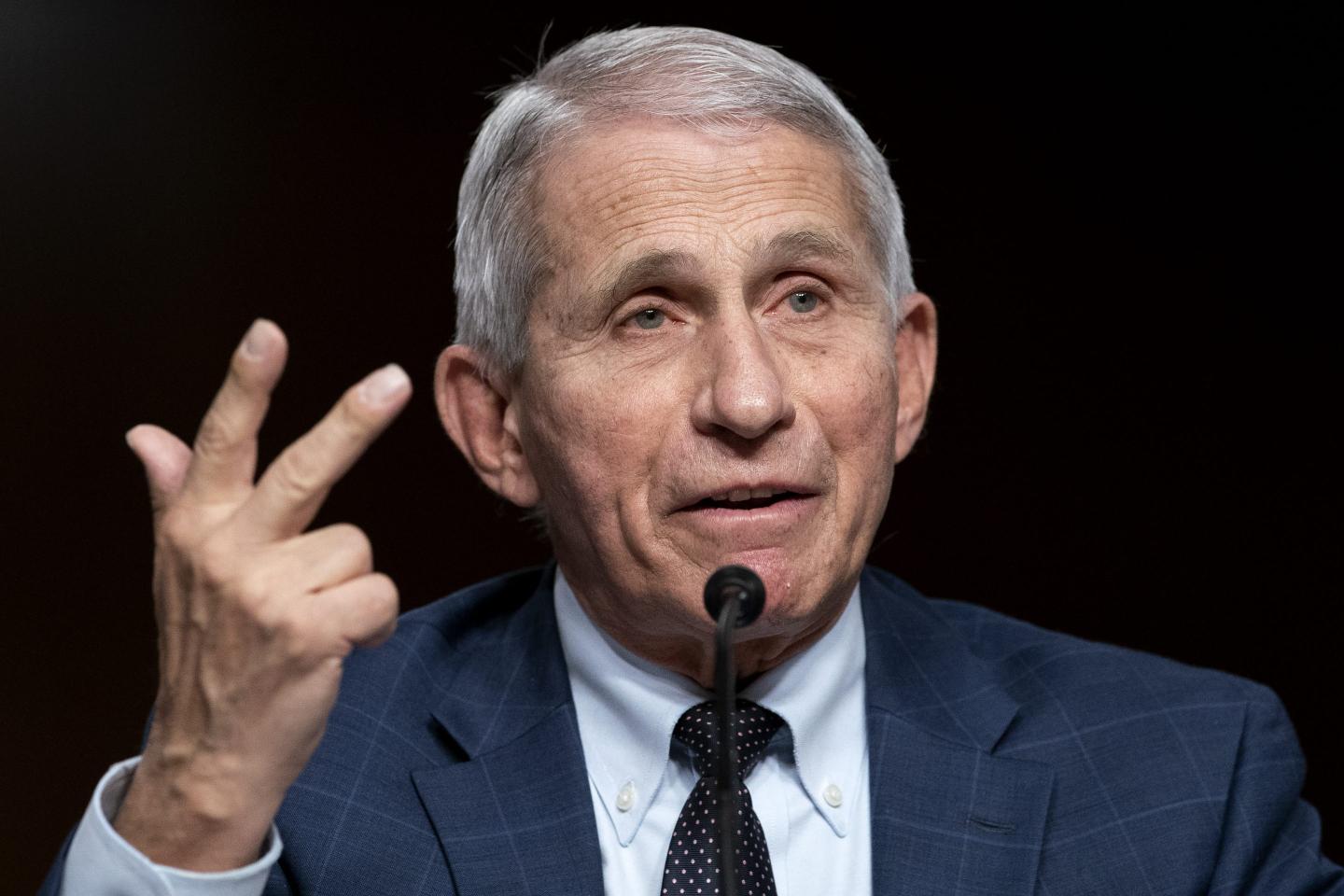 fauci-covid-booster-omicron