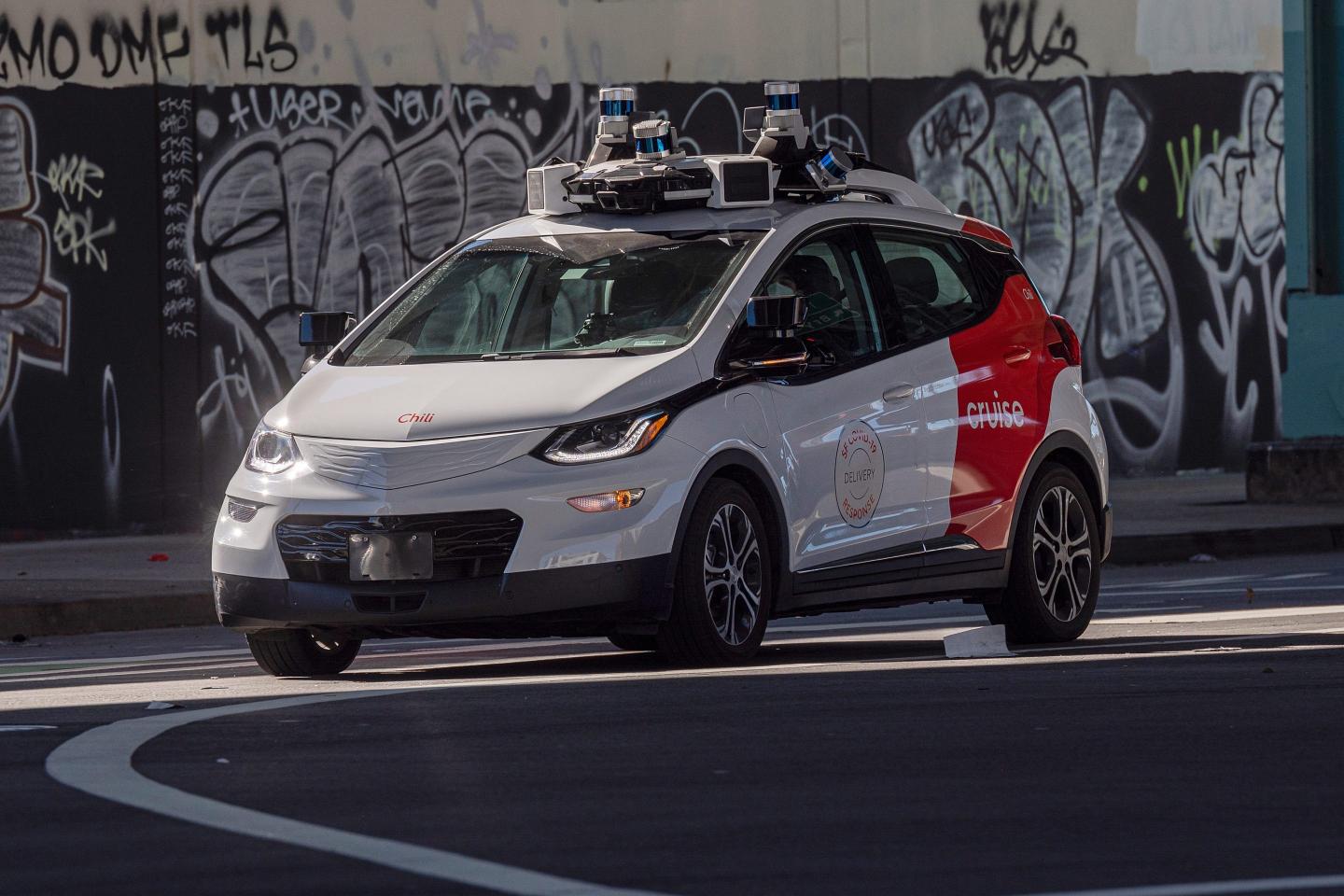 GM wants to test a self-driving car that doesn’t have a steering wheel, pedals or mirrors