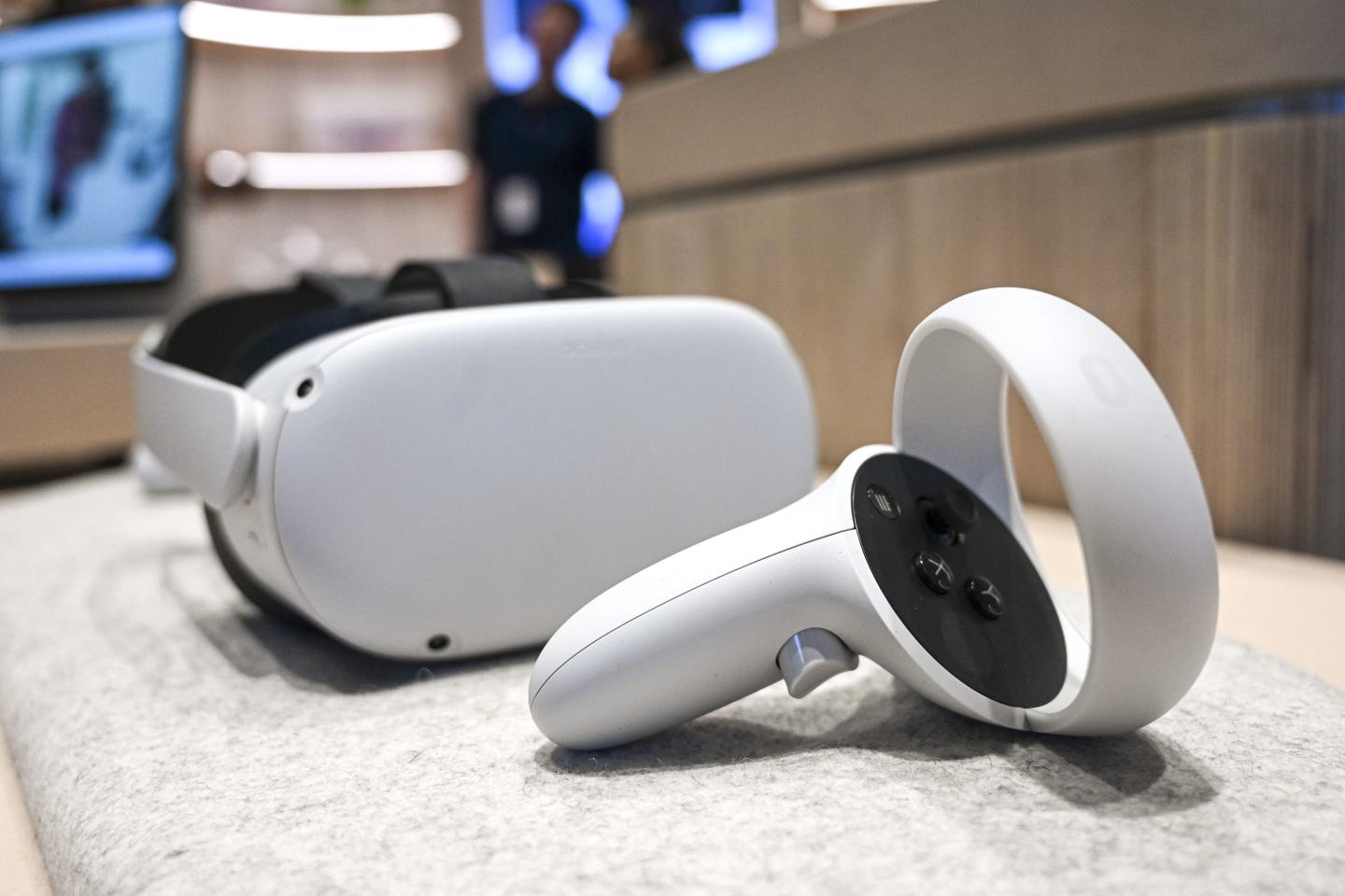 Virtual reality headset