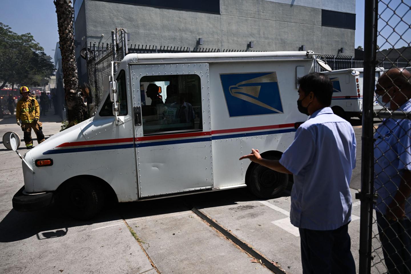 USPS vehicle