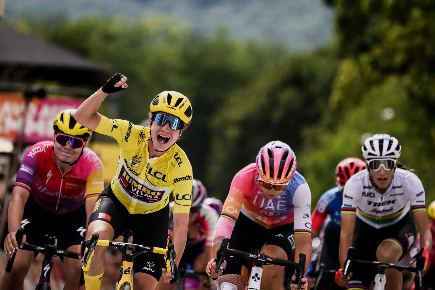 Women cyclists competing in the 2022 Women's Tour de France.