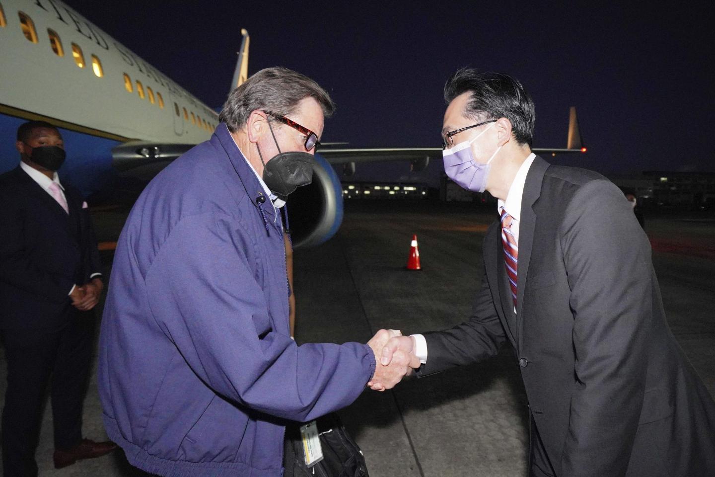 More U.S. lawmakers visit Taiwan 12 days after Pelosi trip