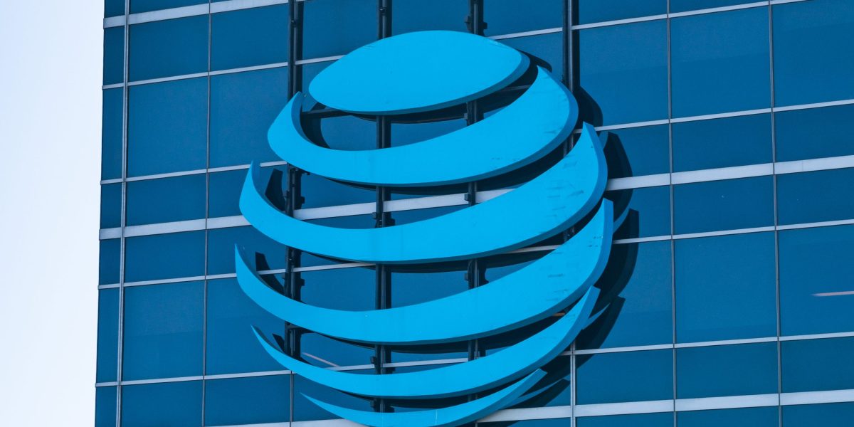 AT&T workers 'forced’ back to office start petition for permanent ...