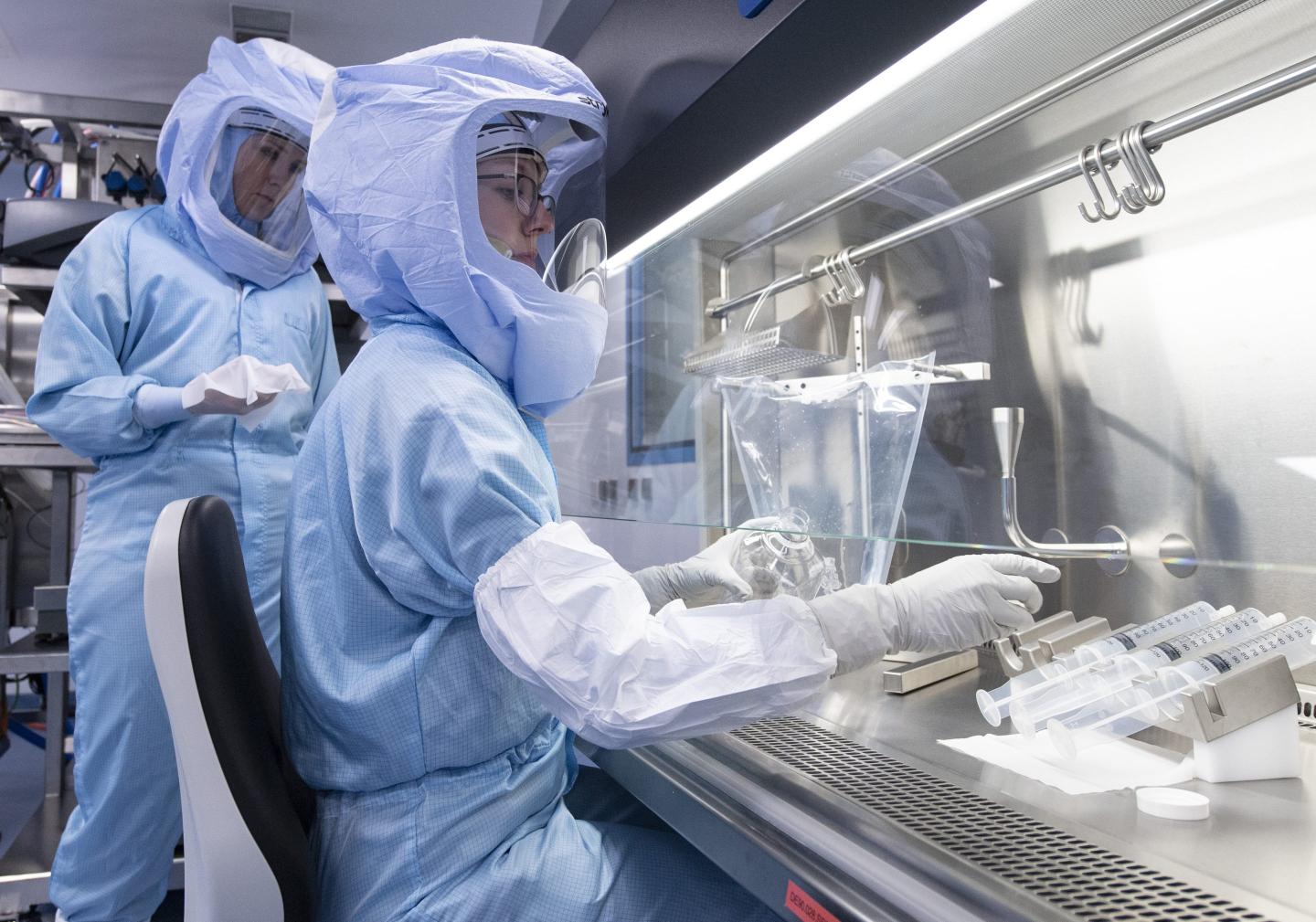Pfizer BioNTech vaccine laboratory