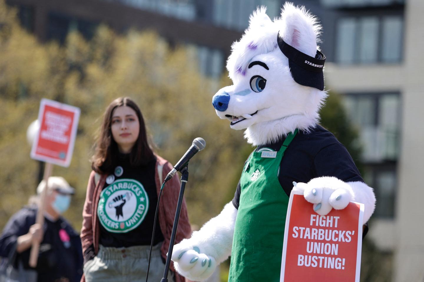 Starbucks asks labor board to temporarily suspend union votes at its U.S. stores