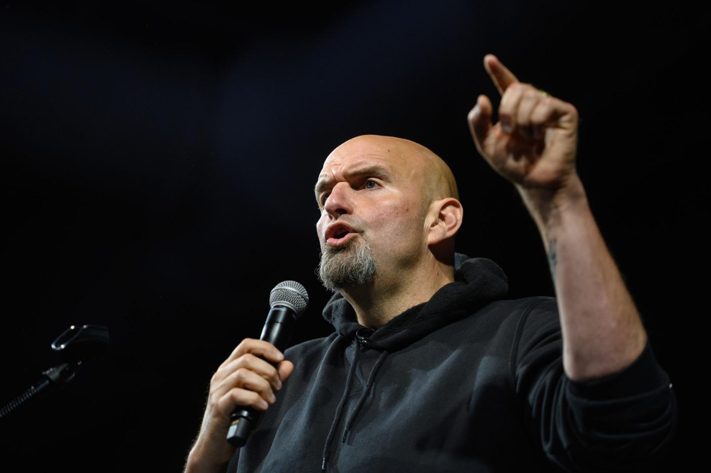 John Fetterman raised half a million dollars dunking on Dr. Oz’s inflation ‘crudité’ video in Pennsylvania Senate race