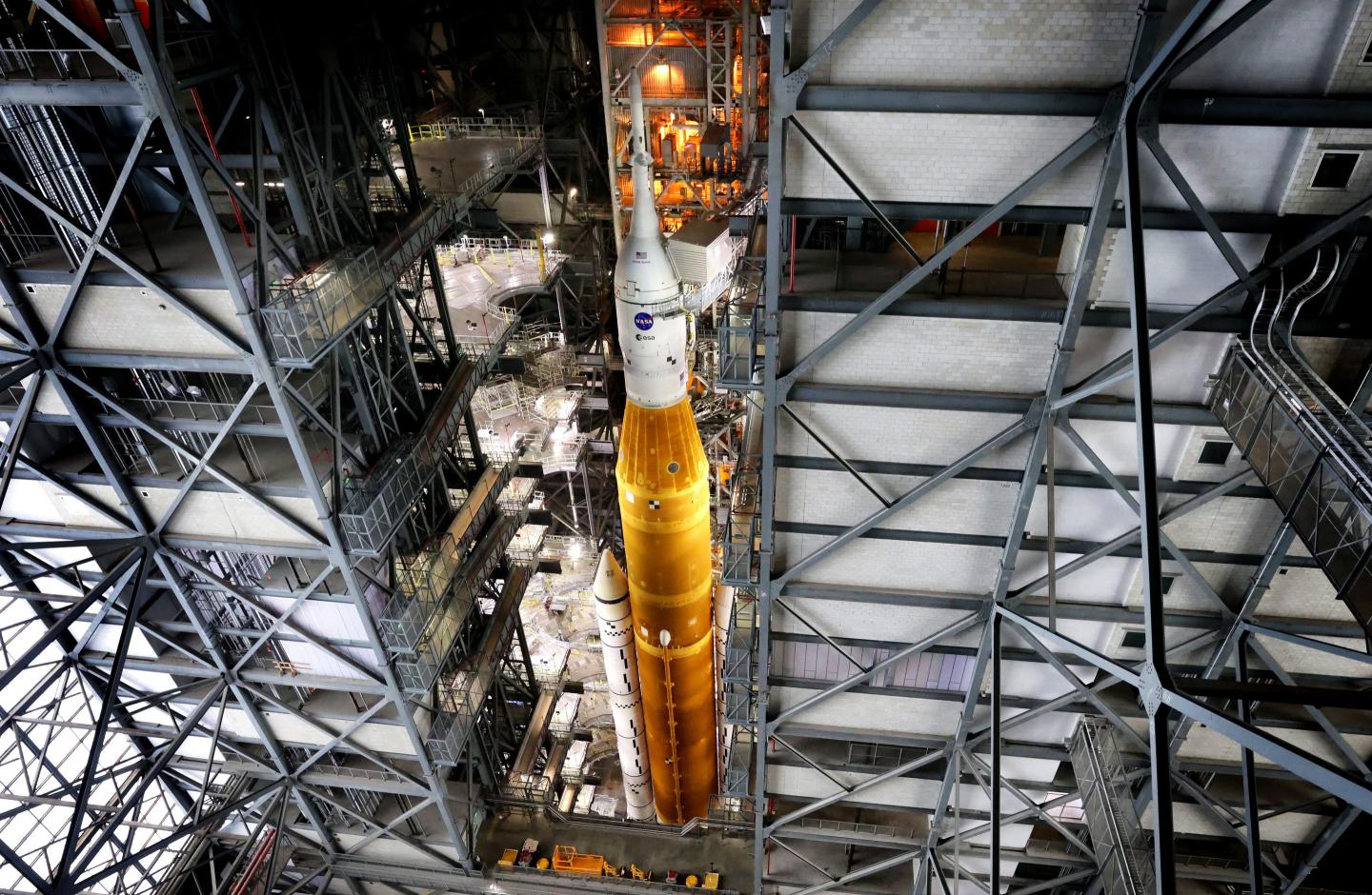 The Artemis 1 moonshot rocket.