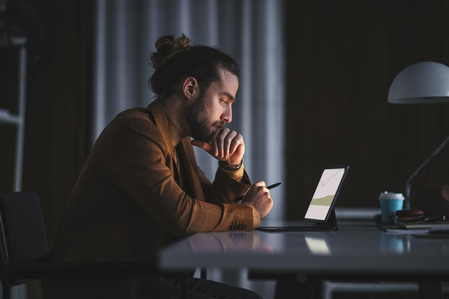 Here’s where experts think you should invest that $10,000 right now