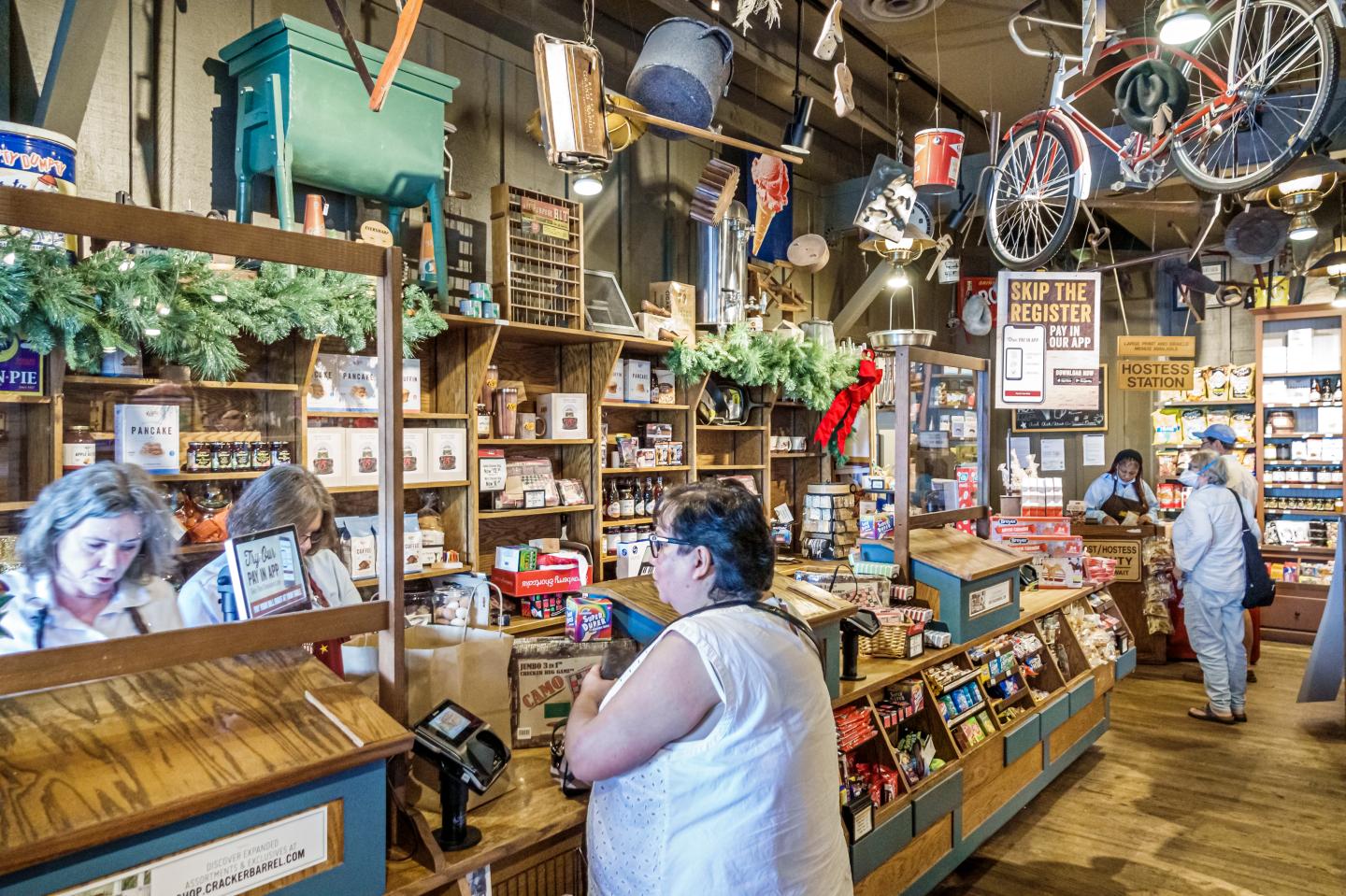 Cracker Barrel restaurant