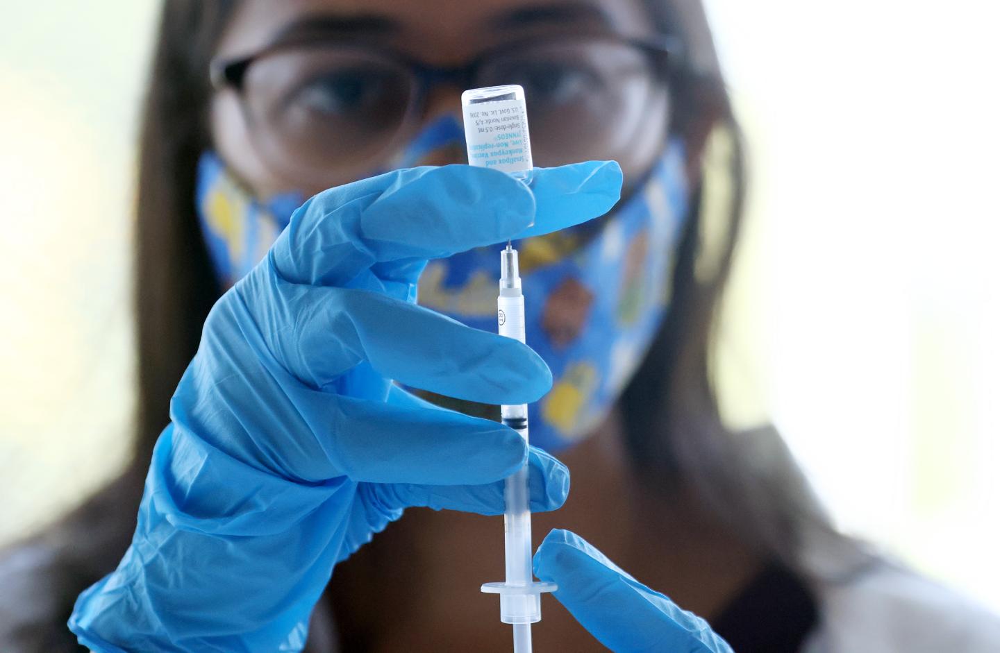 Monkeypox vaccines: Why does the U.S. government want 5 people to share 1 dose?