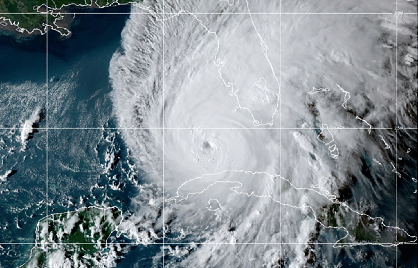 Hurricane Ian over the Gulf of Mexico at 10:10 p.m. ET on Sept. 27, 2022