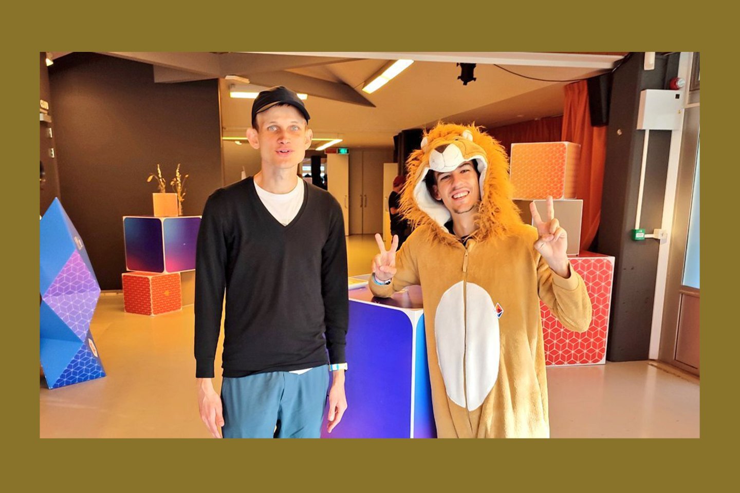 Ethereum creator Vitalik Buterin (left) with developer Dapplion.