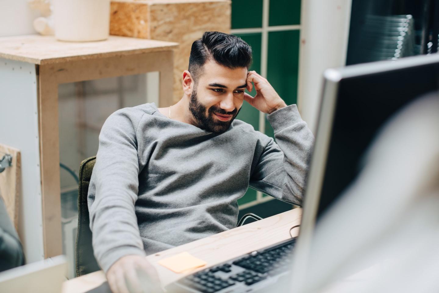 Office flirtation is gender-neutral—but one gender is using it to gain power in the workplace
