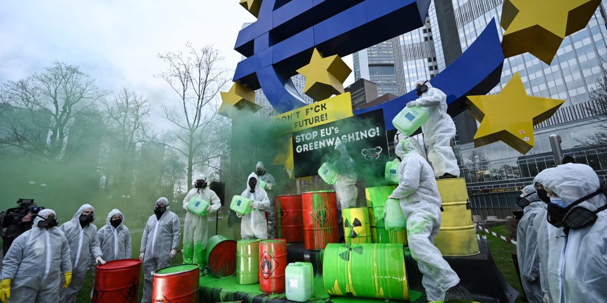 Climate change and Europe's energy crisis revive the nuclear debate ...