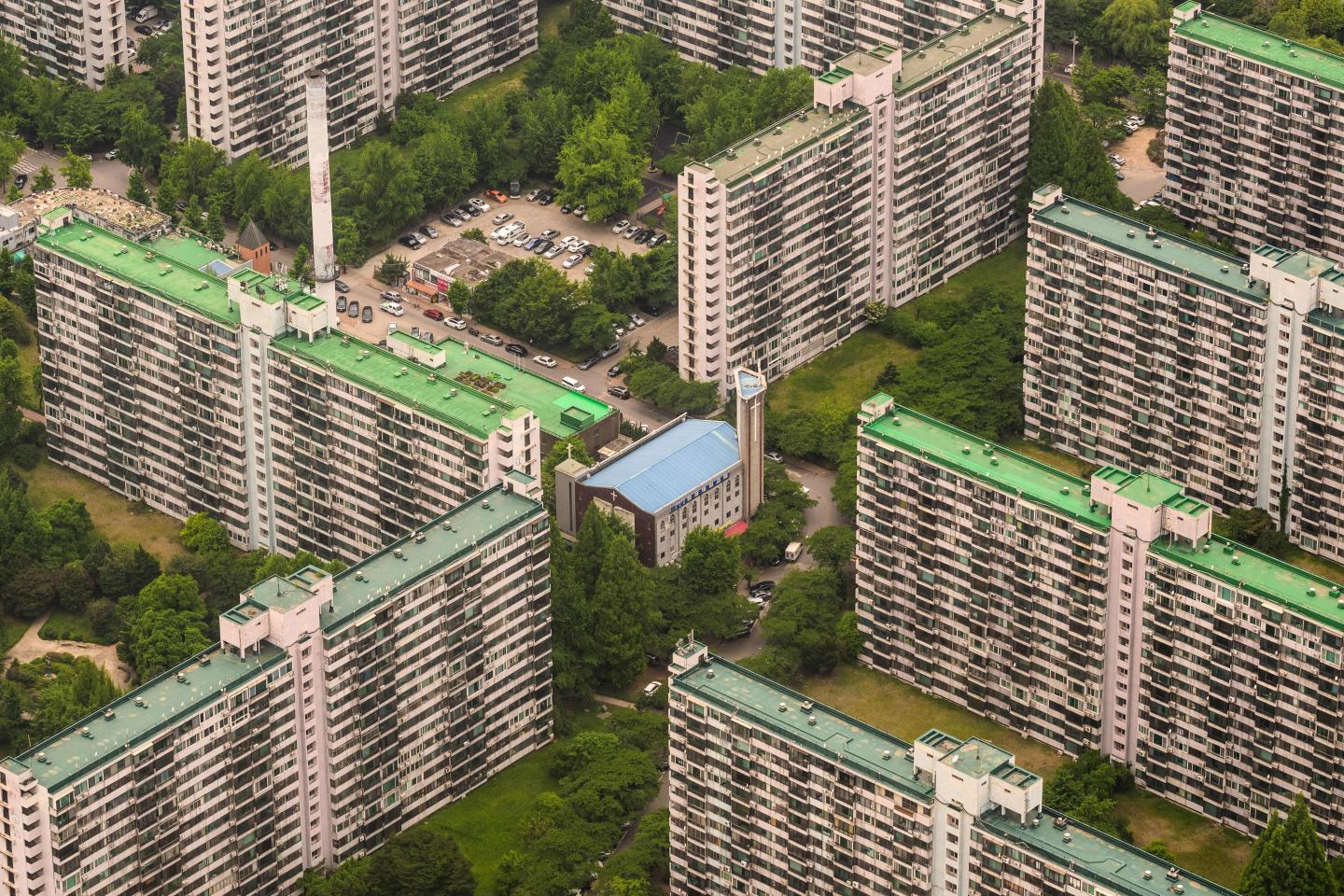 Gangnam style falls out of favor as rising rates whack Korea’s luxury real estate sales