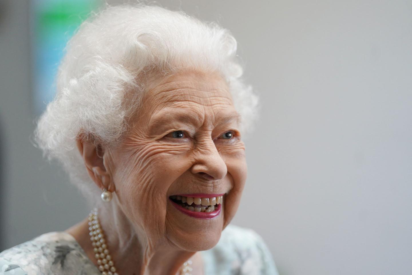 Queen Elizabeth II just died. Here’s what will happen to her $500 million fortune
