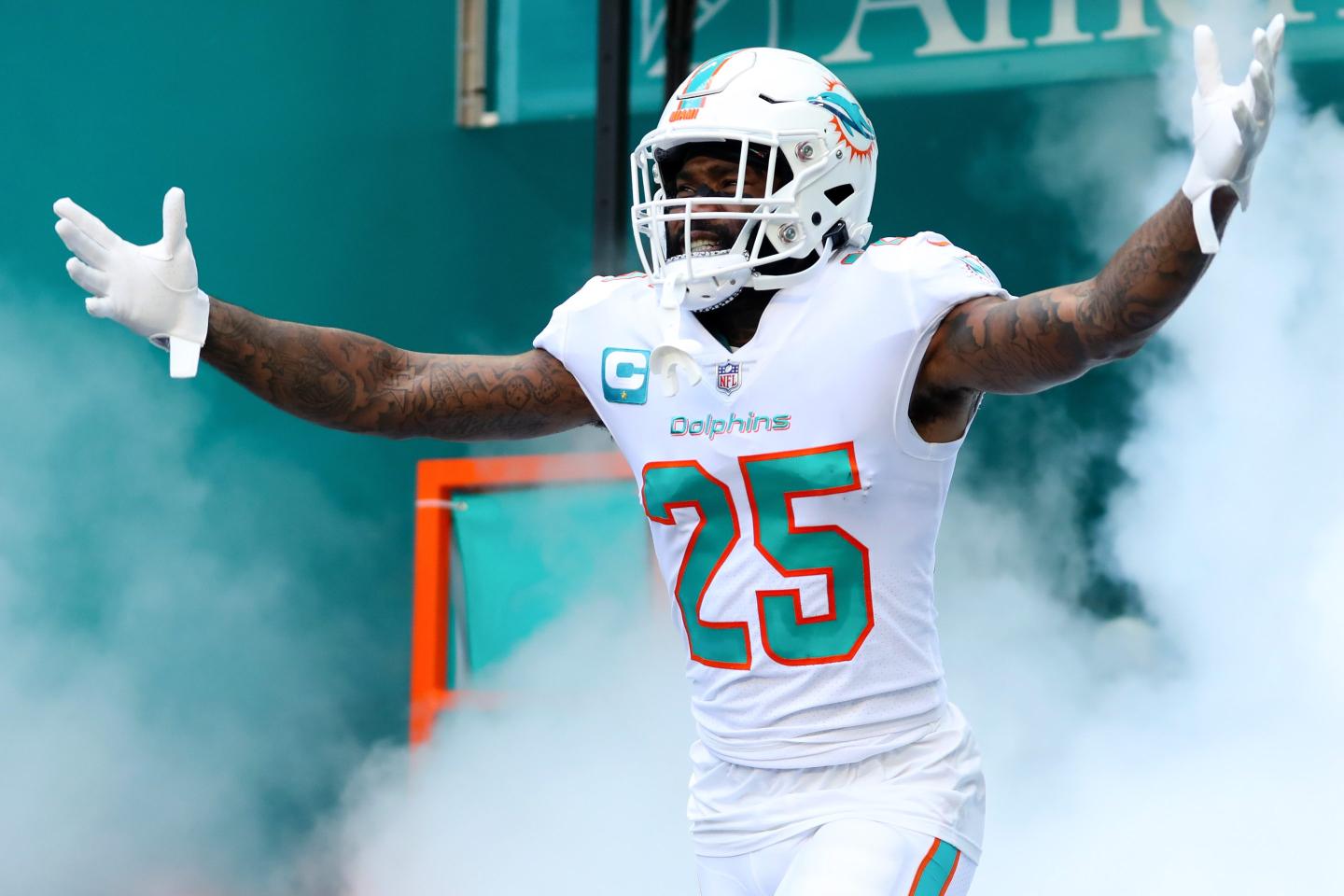Xavien Howard #25 of the Miami Dolphins