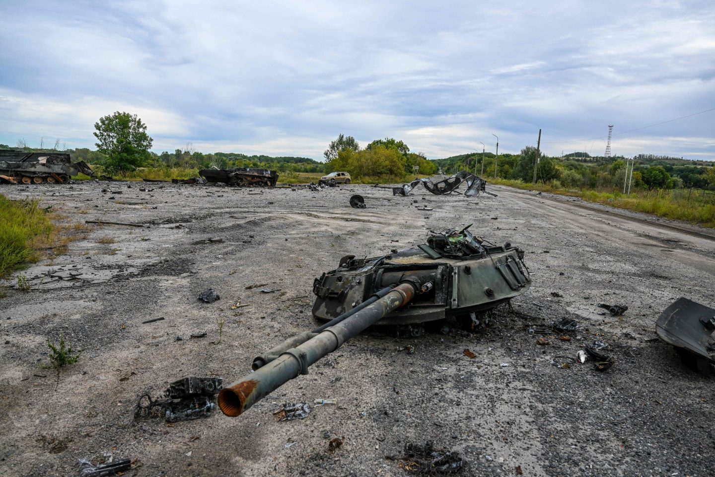 A destroyed tank in Balakliya, Kharkiv region, on Saturday.