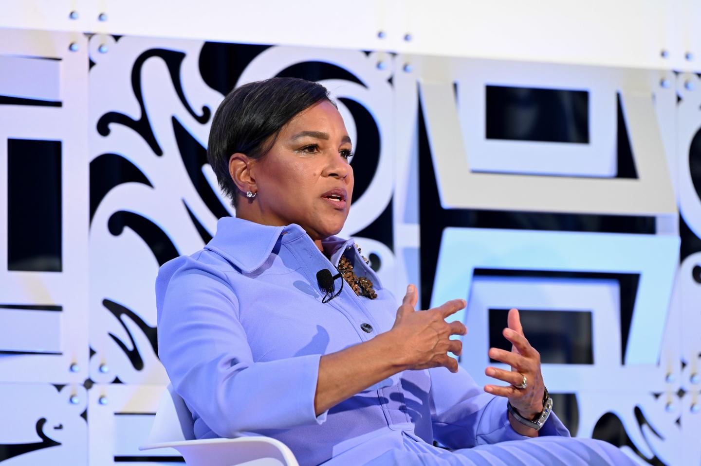 Trailblazer and Walgreens CEO Roz Brewer says being the first is ‘never a good feeling’