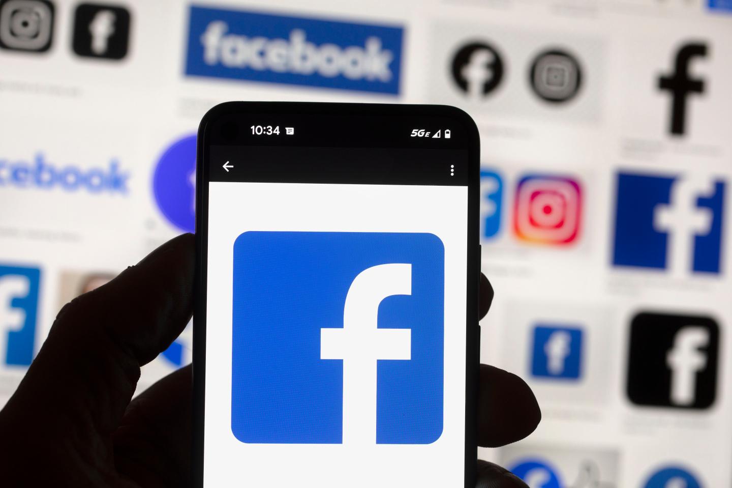‘You would think that they would have learned by now.’ Facebook and other social media still serve up election lies weeks before midterms