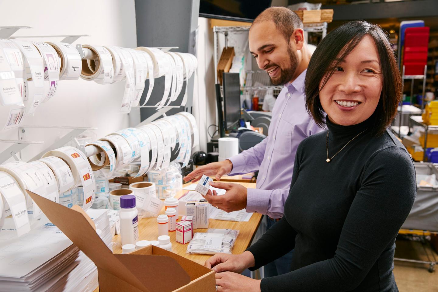 Pharmacists working at Alto
