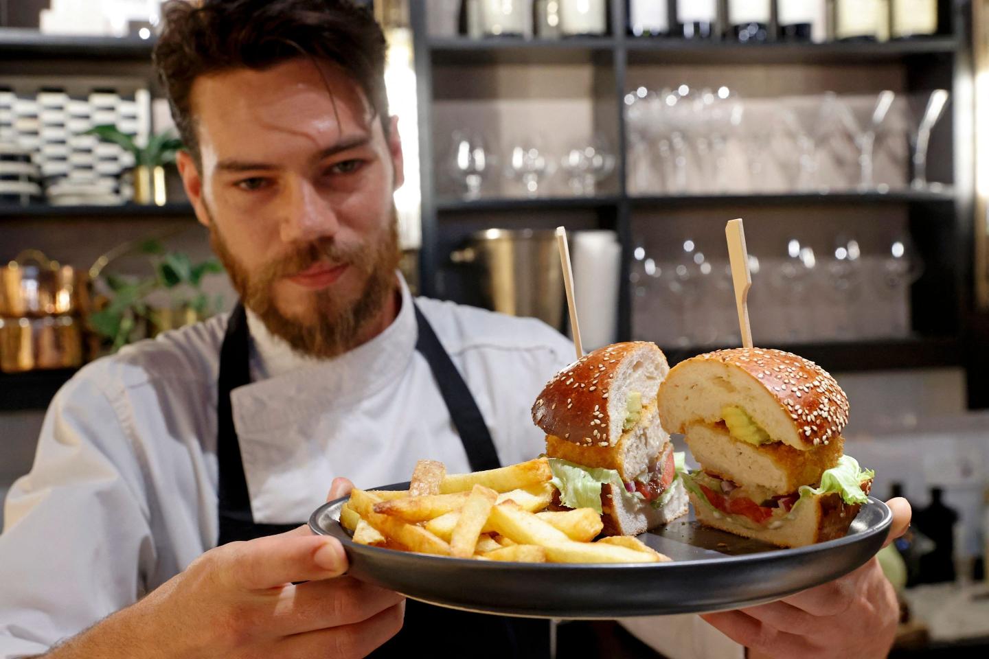 Cultured meat at an Israeli restaurant