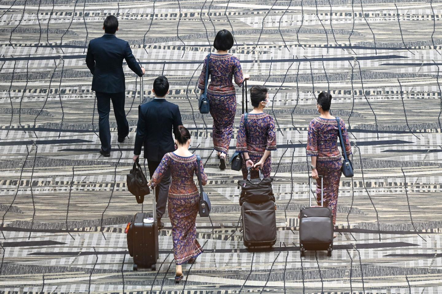 Singapore Airlines will finally not fire flight attendants when they get pregnant anymore