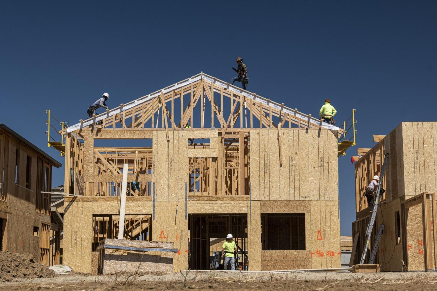 Slumped U.S. home construction reduces GDP by the most since 2007
