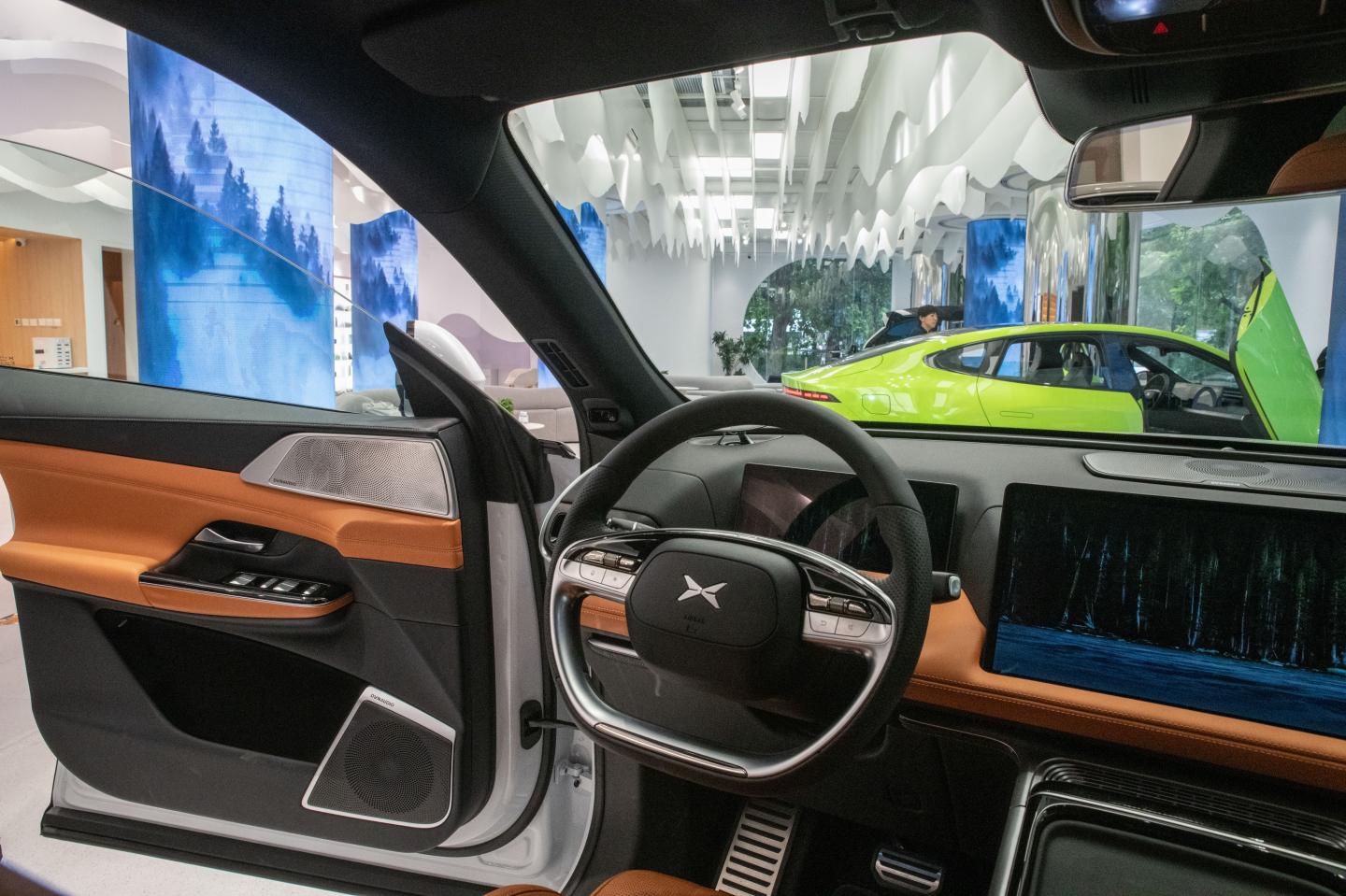 Desperate carmakers rush to semiconductor black market as U.S. crackdown on selling chips to China induces ‘another round of panic’