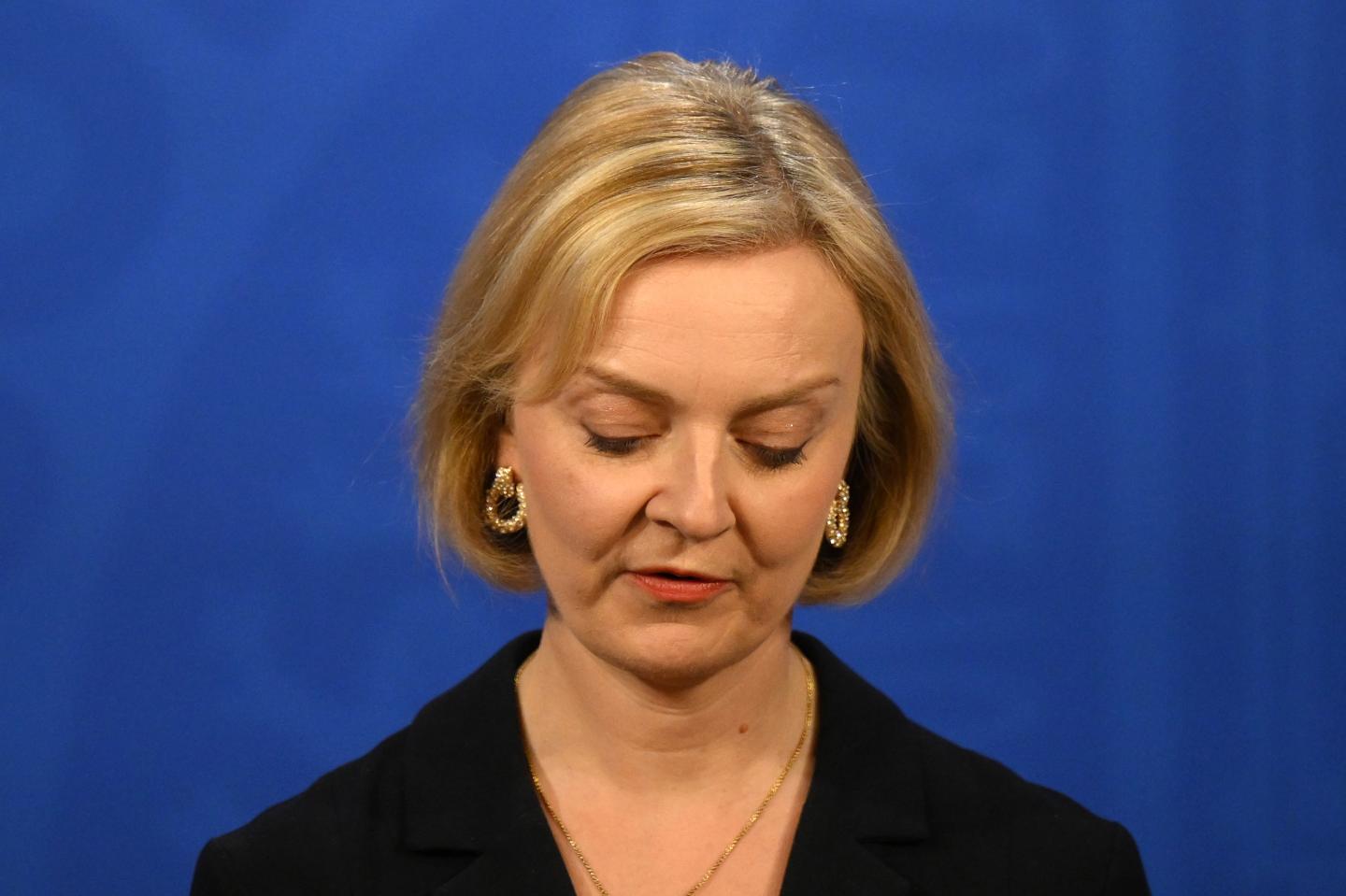U.K. bookies are betting a head of lettuce can outlive Liz Truss’ premiership