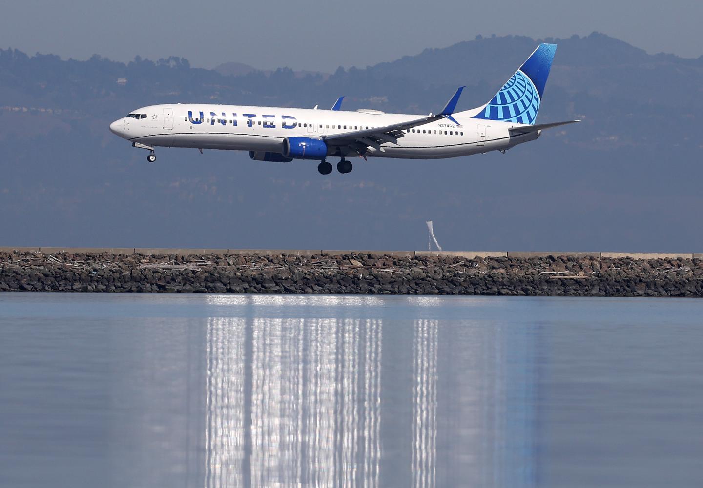 United Airlines just endorsed hybrid work as a way to boost ticket sales