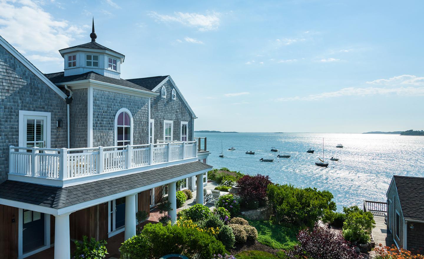 This New England resort has a special sartorial touch of old English charm