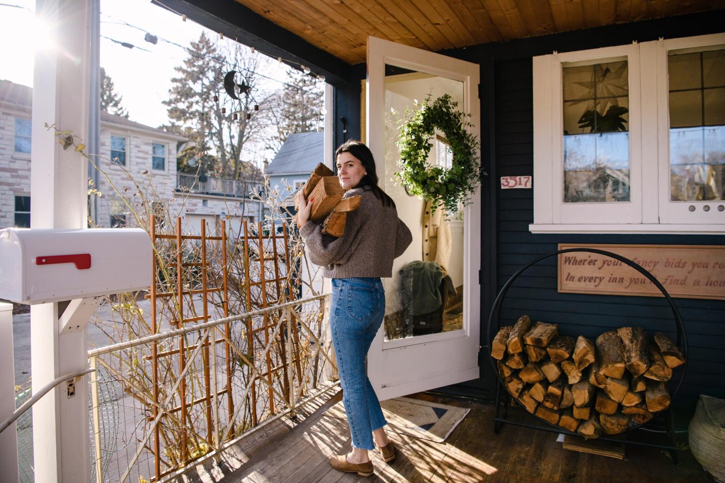 Airbnb’s CEO sees a recession opportunity—renting out a single room in your house