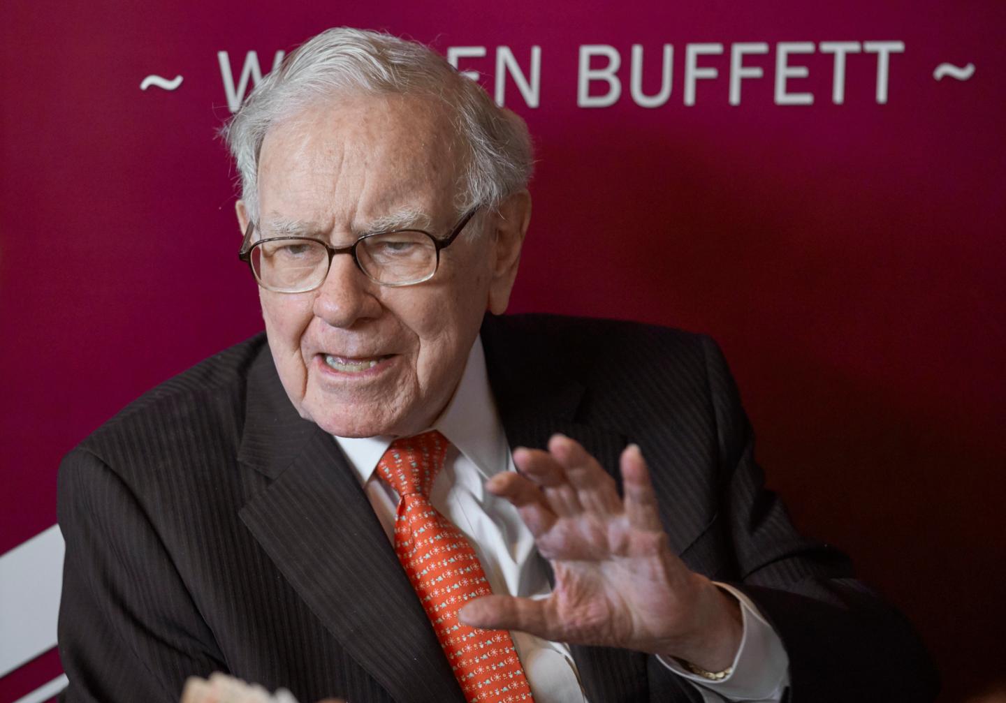 Buffett just gave another $750 million in Berkshire Hathaway stock to his family charities