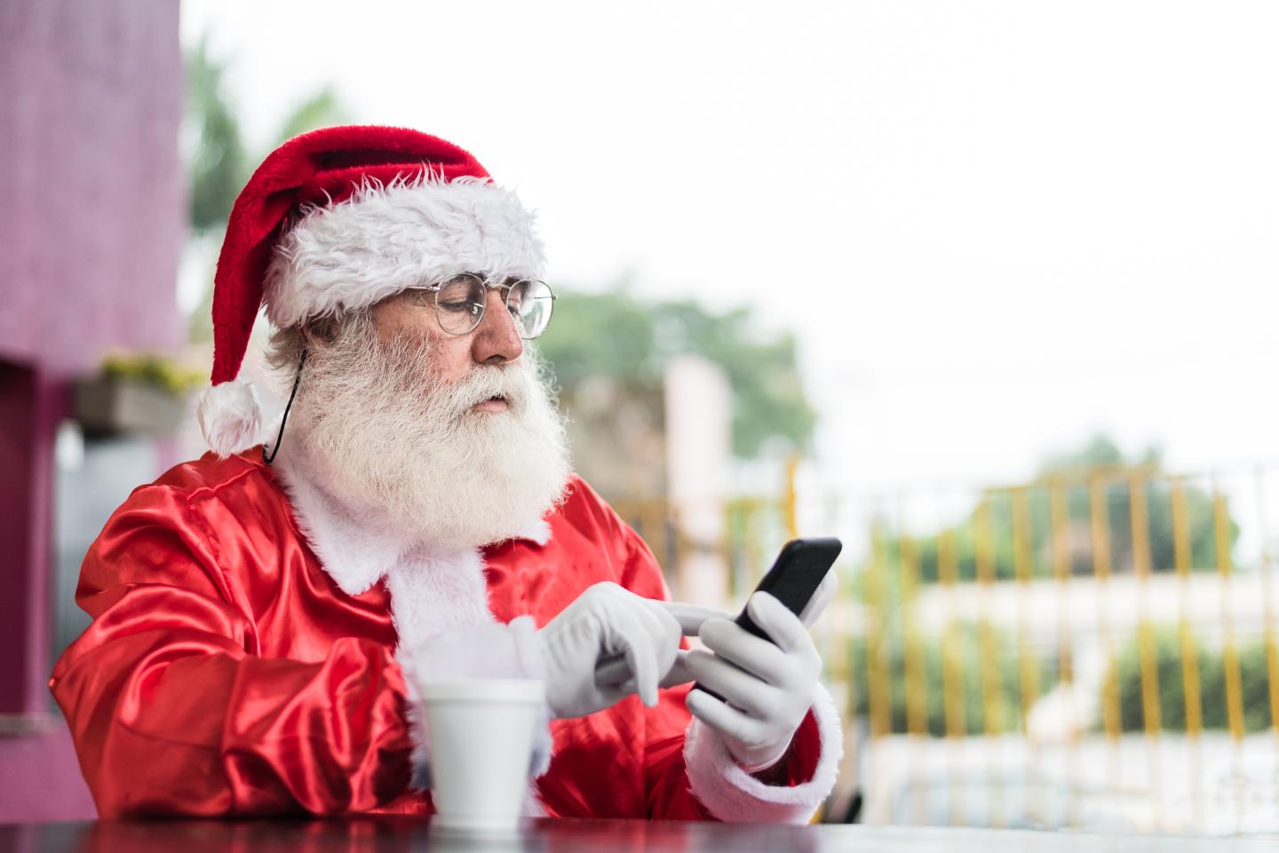 Santa Claus smartphone