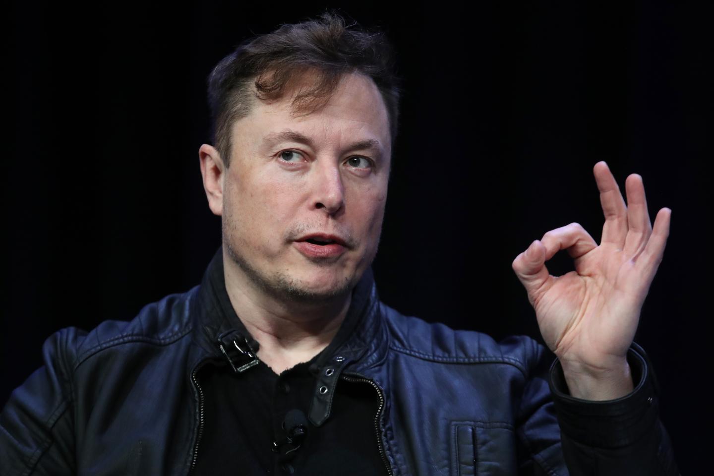 Elon Musk orders all coders to show up at Twitter HQ Friday afternoon, after data suggests 1,000 to 1,200  employees have resigned