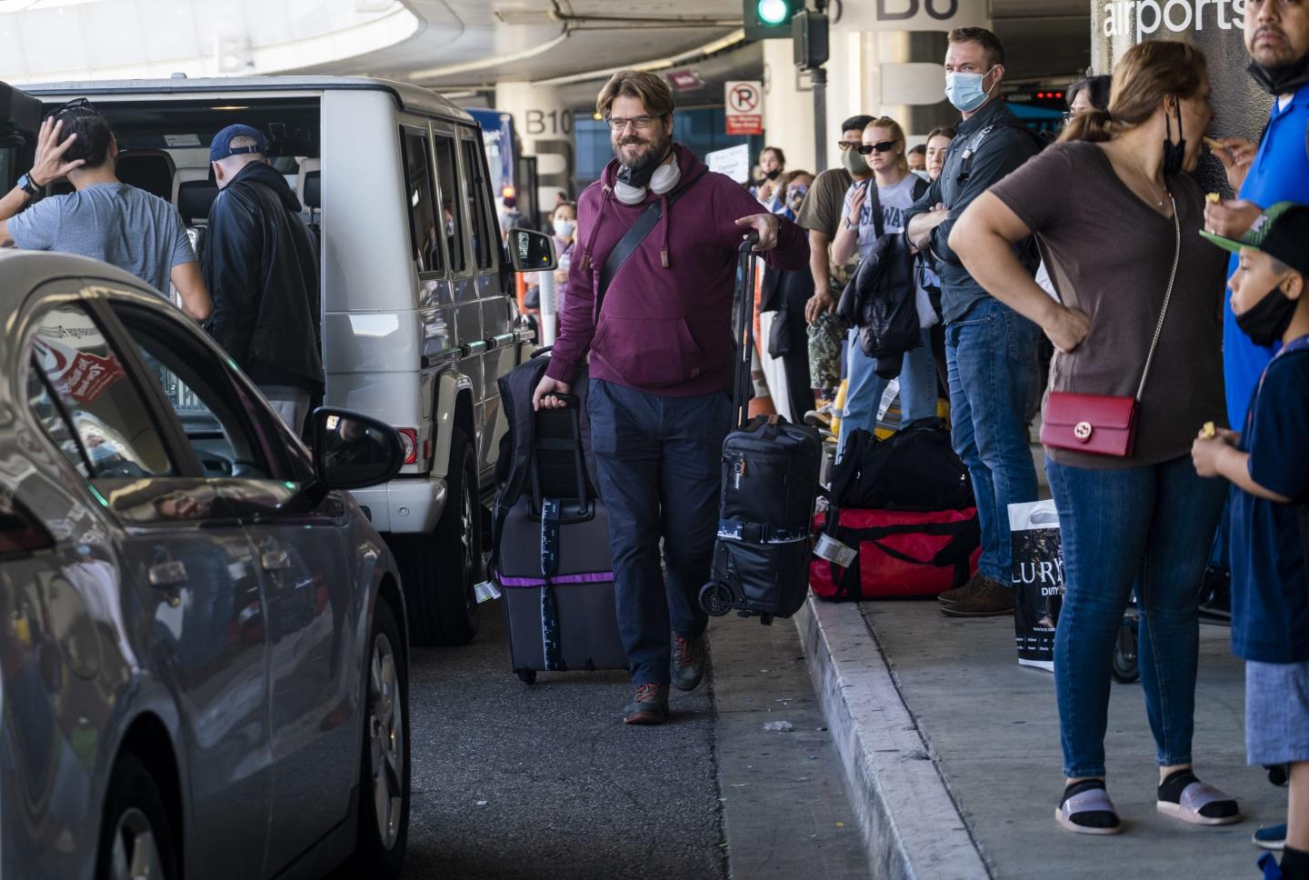 Thanksgiving travel this year will look a lot like the pre-pandemic era