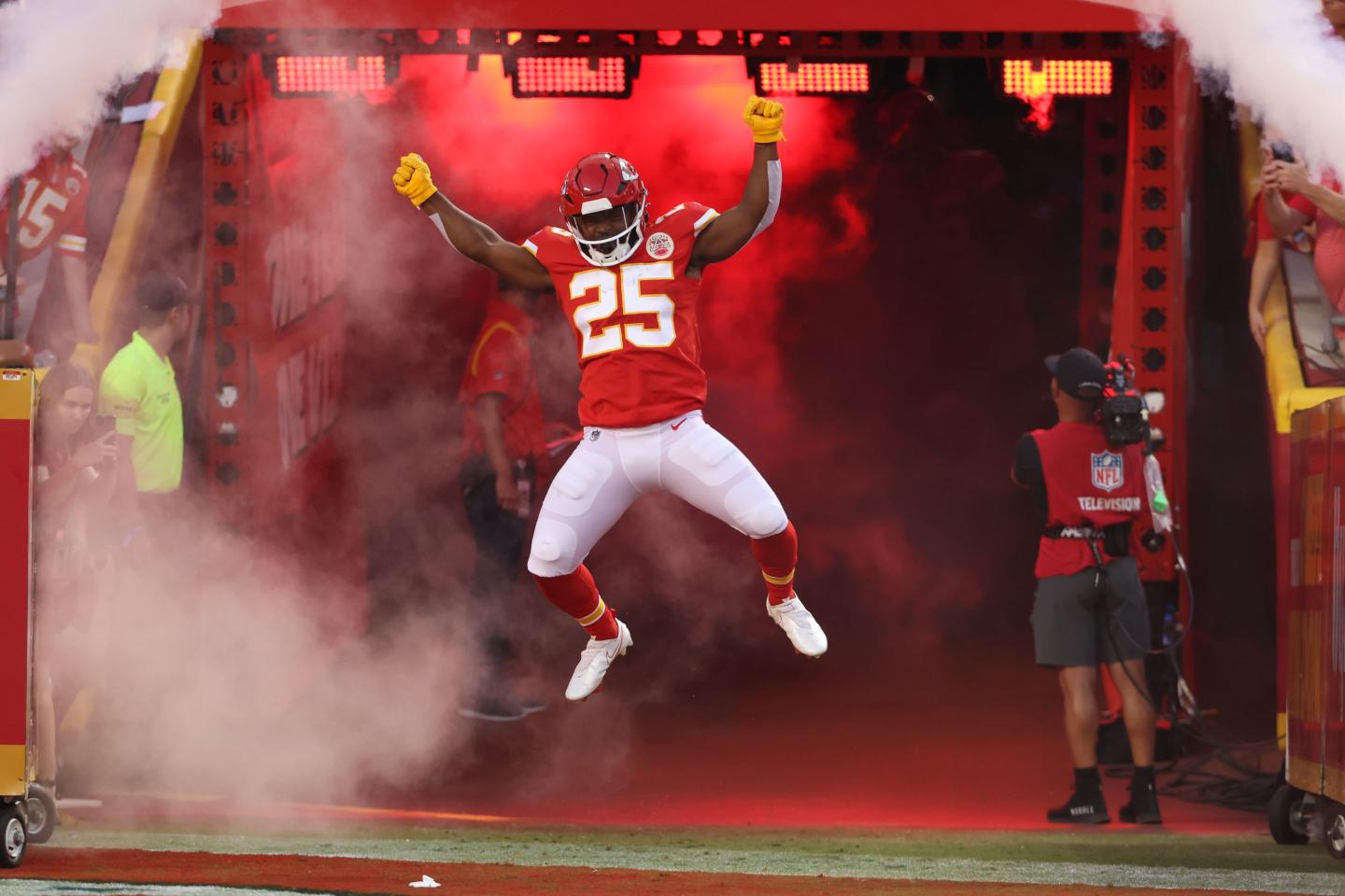 How to watch Week 11 of the NFL live online for free—and without cable