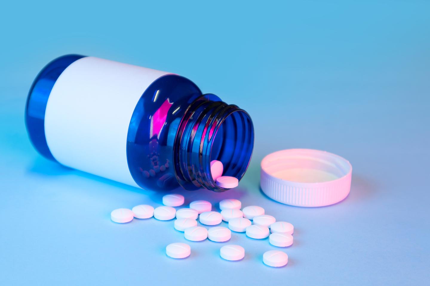 melatonin pills in bottle