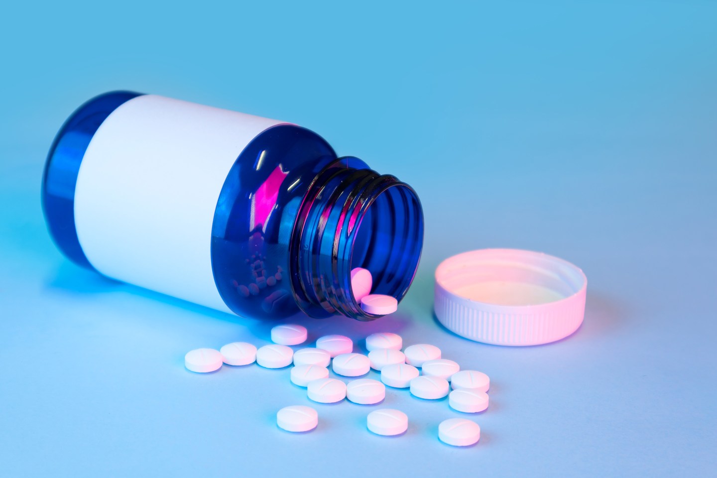 melatonin pills in bottle