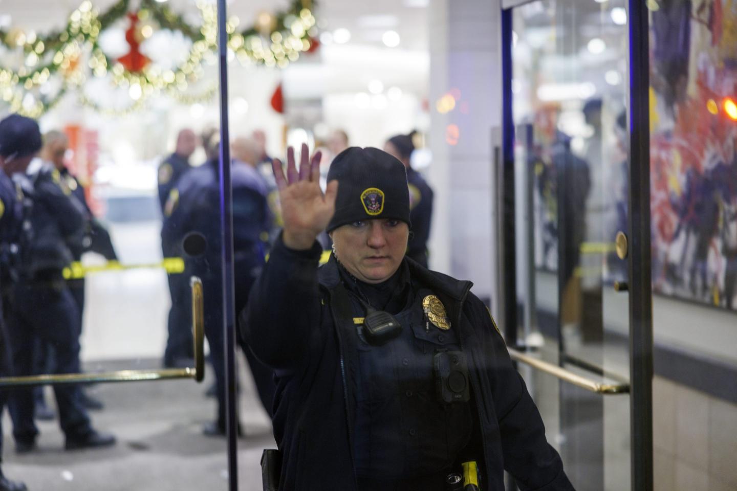 Mall of America shooting leaves teenager dead at Nordstrom: Police