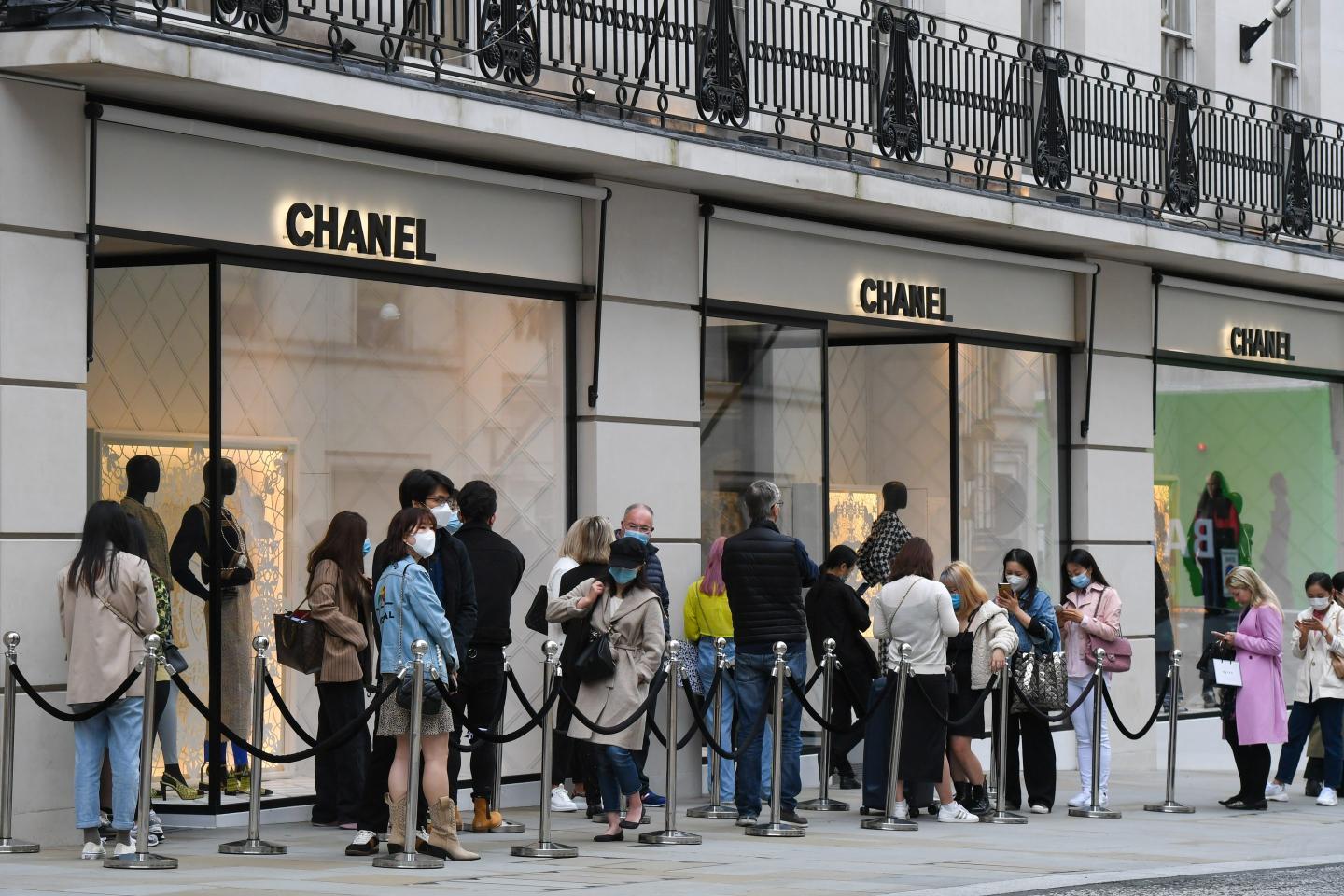 Gen Z and young millennials have found a new way to afford luxury handbags and watches—living with mom and dad, says Morgan Stanley